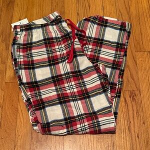Old Navy Christmas Plaid Pajama Pants in Red White and Black SZ L New w/Tags